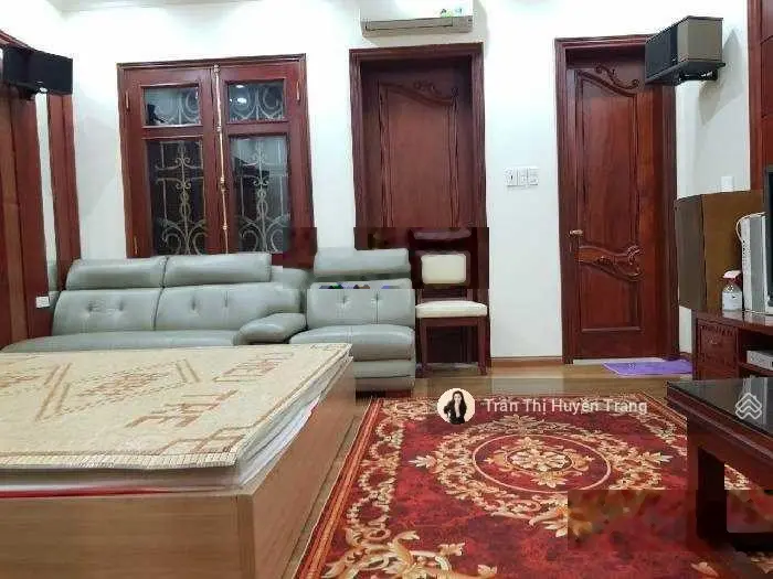 Siêu biệt thự Hồ Tây, sát quận ủy Tây Hồ, khu Vườn Đào, 100m2, 6 tầng thang máy, gara 2 ô tô, 47 tỷ