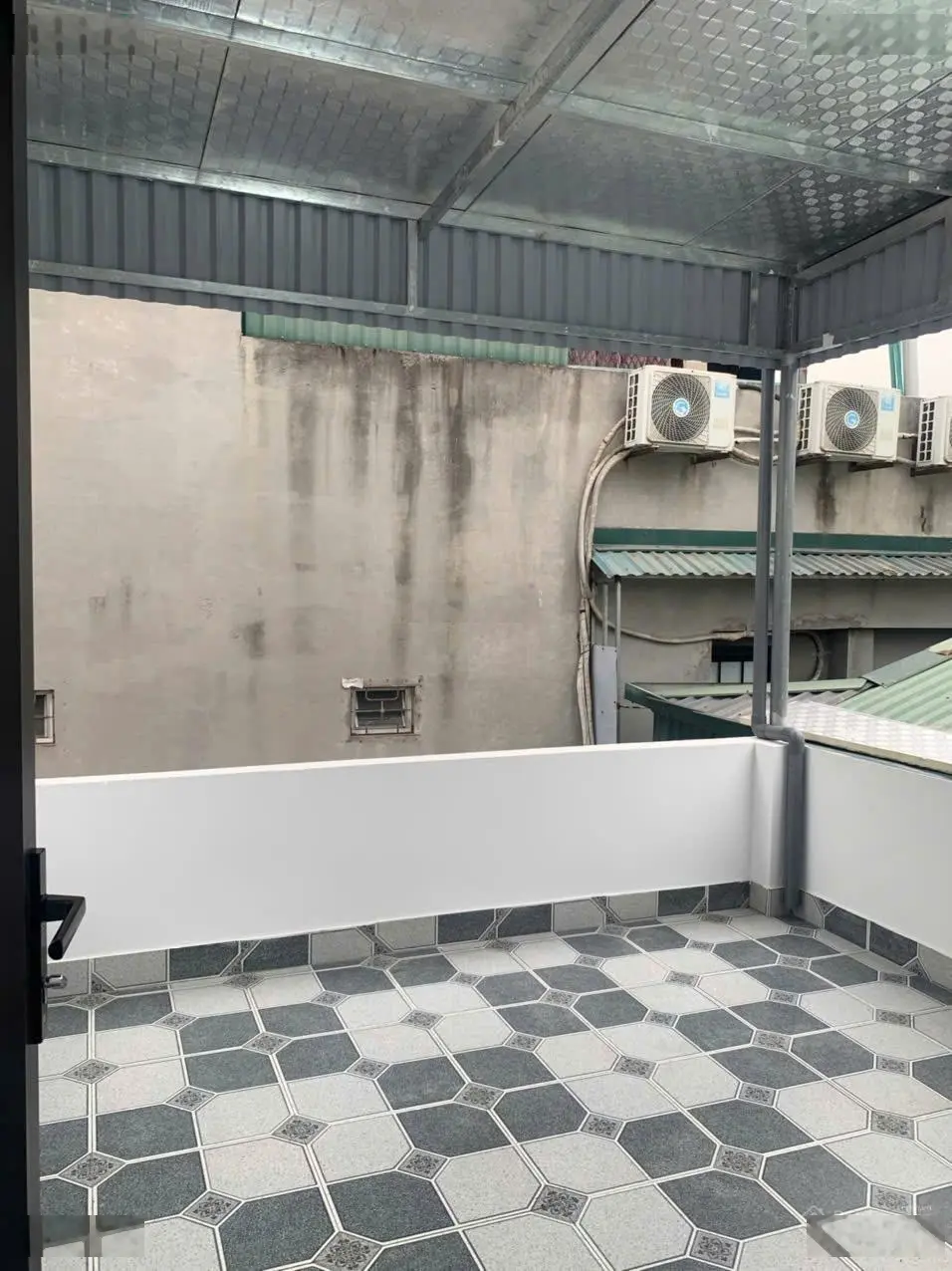 Nhà mới đẹp đón tết DT 33m2 x 5 tầng - MT 3.6m - Ngõ 120 Dương Văn Bé - Giá 6.9 tỷ