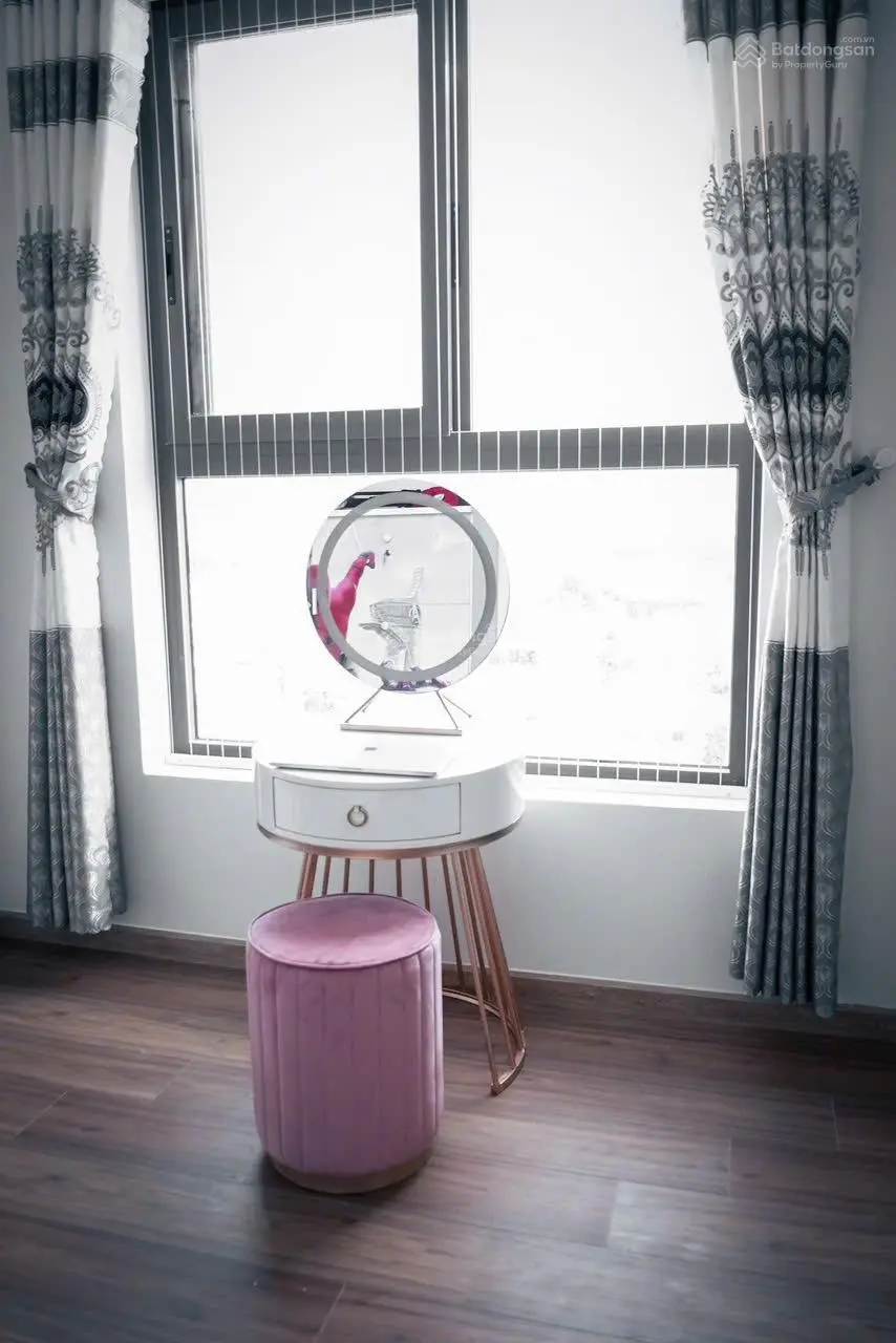 Bán căn 2PN2WC-Full nội thất. Bcons garden. Giá 1ty550 bao hết thuế phí