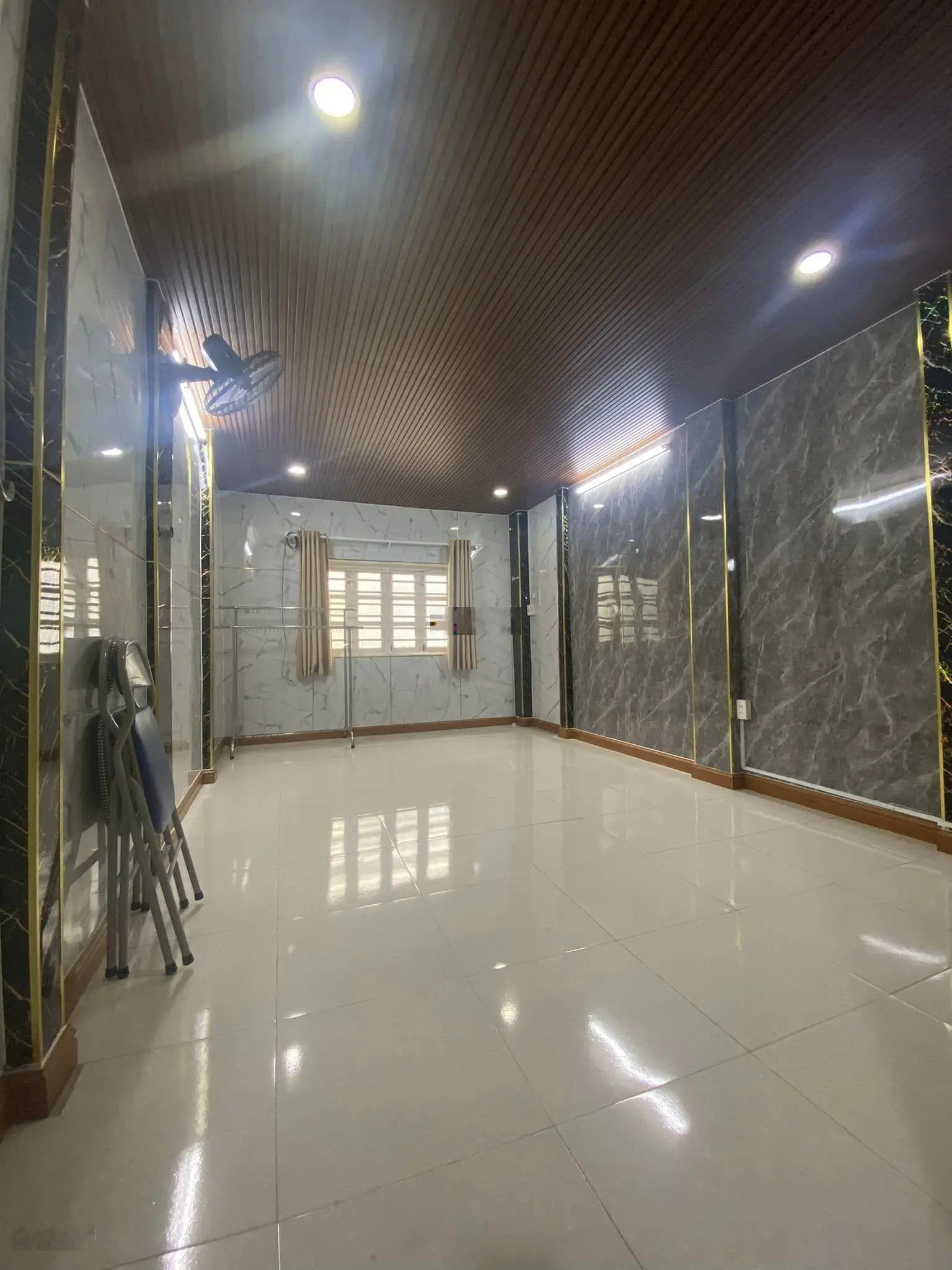 Bán nhà đường Nguyễn Thái Bình quận Tân Bình 3 tầng 2PN chỉ hơn 3 tỷ