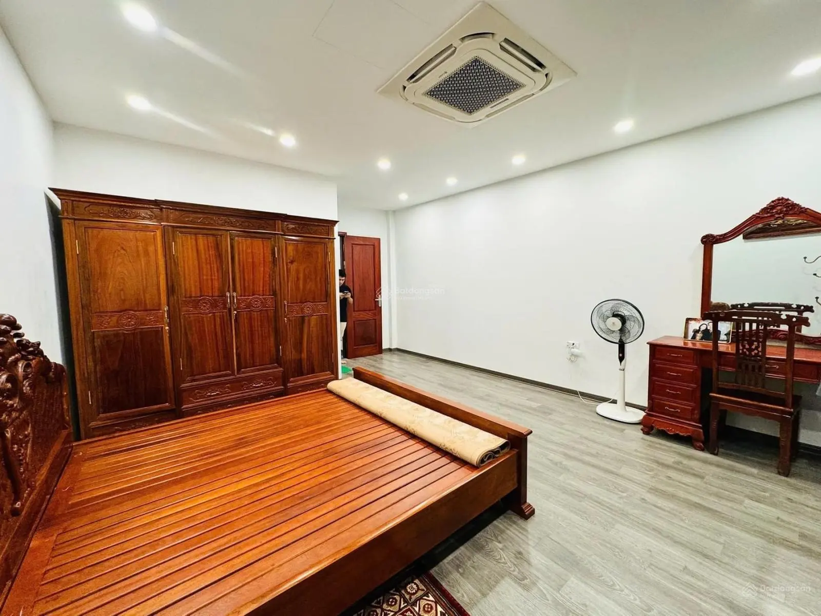 Nhà Trần Khát Trân 62m2 mặt tiền 4,6m oto tránh giá siêu hời 13 x tỷ nhỏ