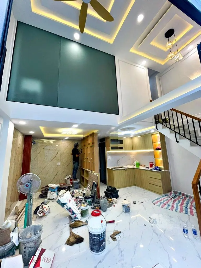 NHÀ HẺM 384 LÝ THÁI TỔ Q10