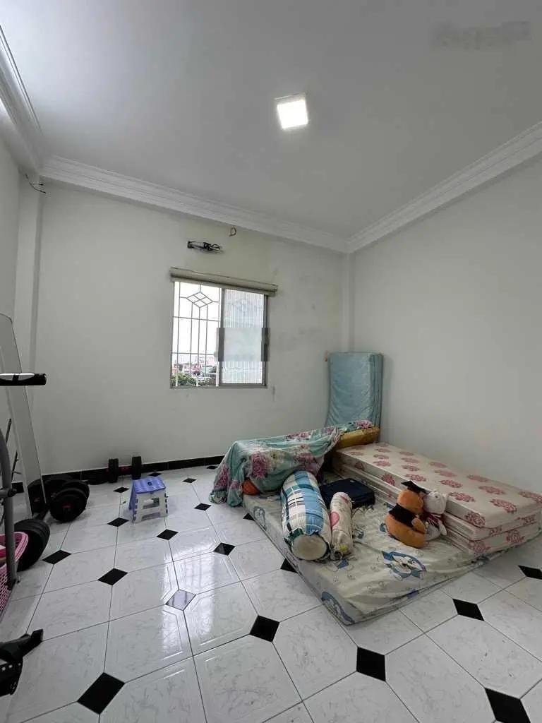 HIẾM, nhà VIP 2 mặt hẻm 6m trước sau, Nguyễn Hồng Đào, 4 tầng, vuông A4