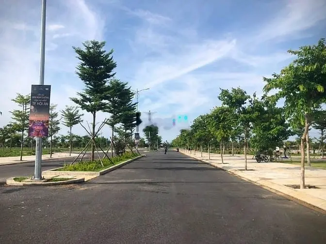 Cần bán gấp lô đất 175m2 ngang 7m,Phù hợp vs kinh doanh,siêu lợi nhuận