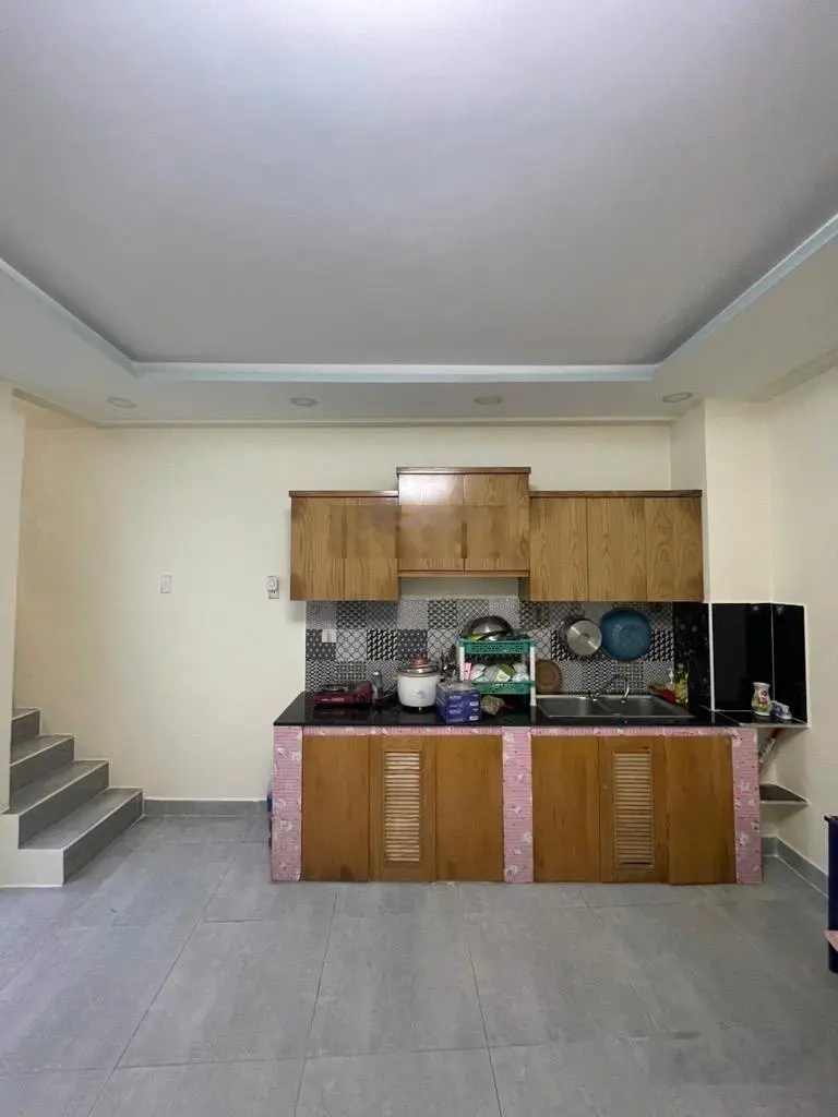 Nhà đẹp 3 tầng Trần Xuân Soạn gần Quận 1, Quận 4 giá chỉ 3,x tỷ