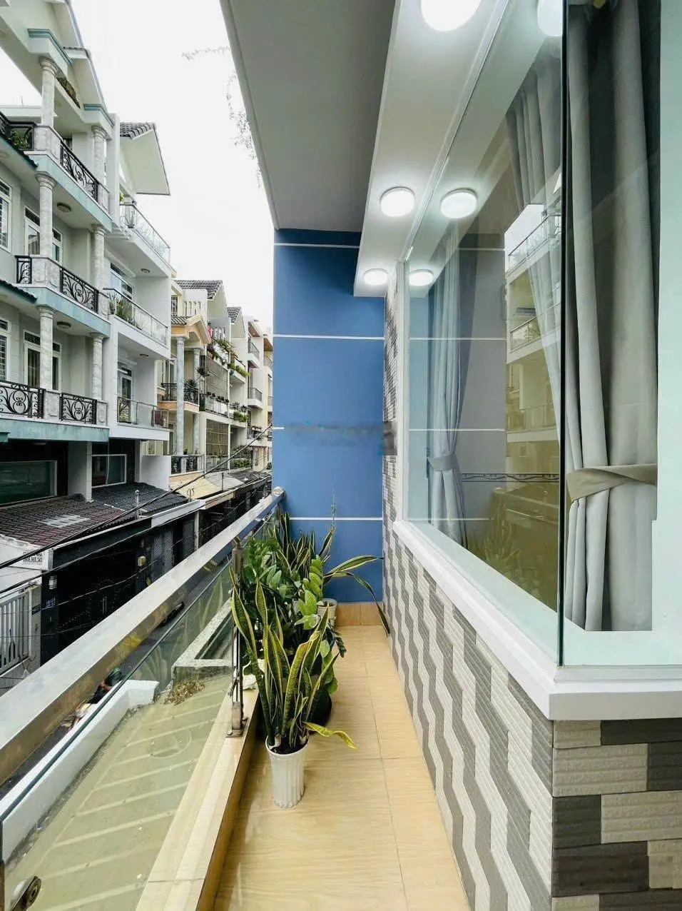 Bán nhà Nguyễn Hồng Đào - P14 - Tân Bình. DT 65,2m2 đang cho thuê 21 triệu. Gần UBND quận