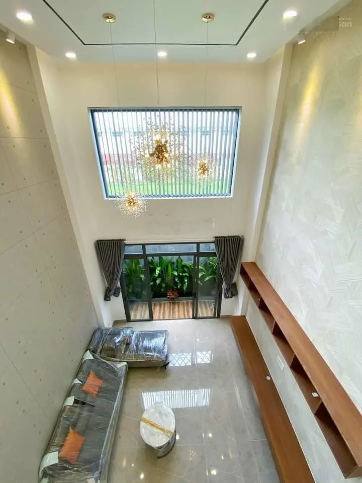 Nhà mới, full nội thất, đúc 4,5 tấm, DT: 4m x 16m, đường Lê Văn Quới, Bình Tân