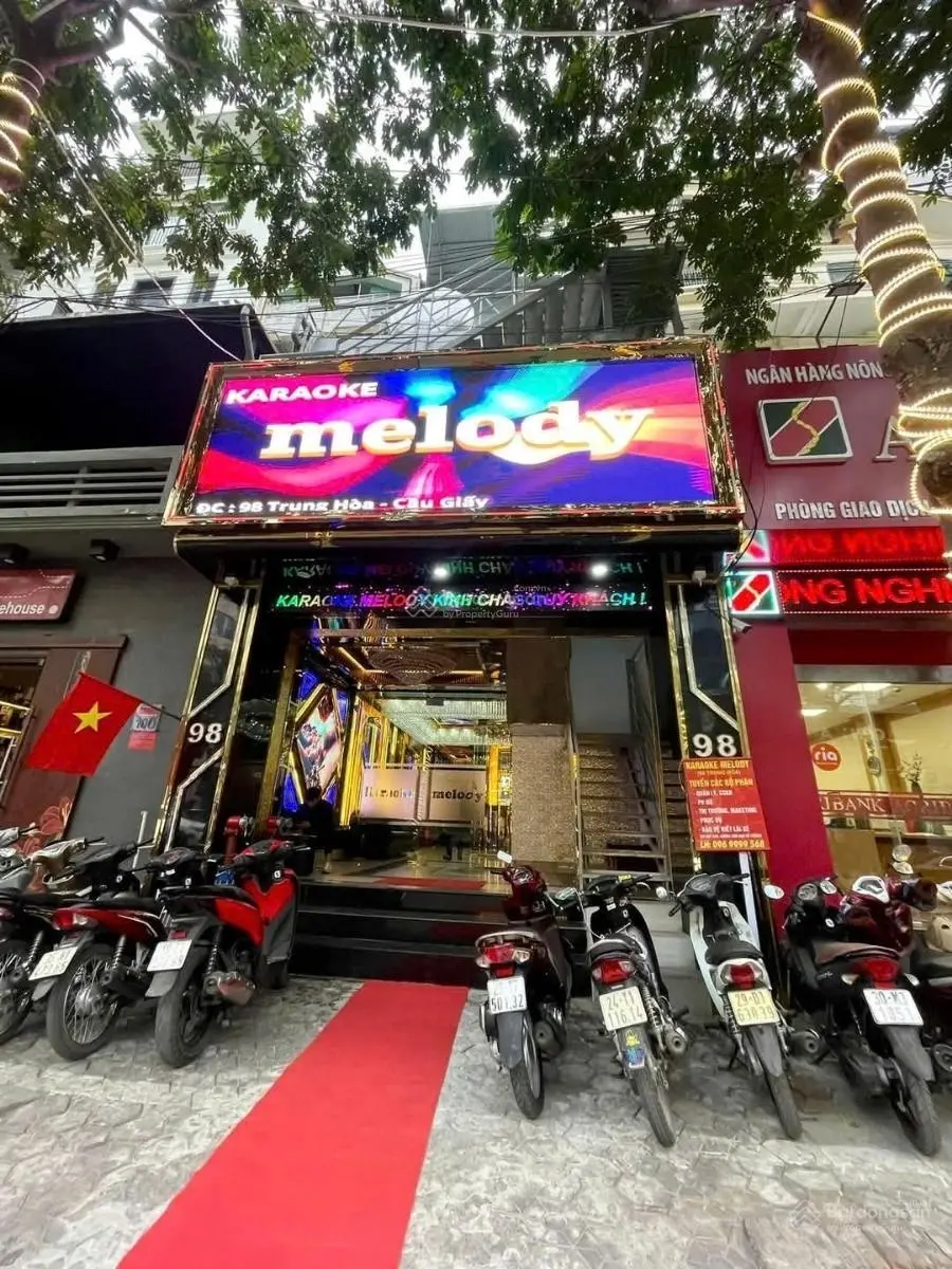 Bán Nhà mặt phố Trung Hòa, 85 tỷ, 132 m2, đẹp, nhiều tiện ích