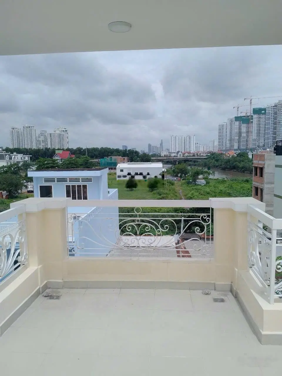 Nhà 4 tầng mặt tiền đường thông Nguyễn Thị Định qua Trương Văn Bang, 95m2 đất, khoán 20 tr/th