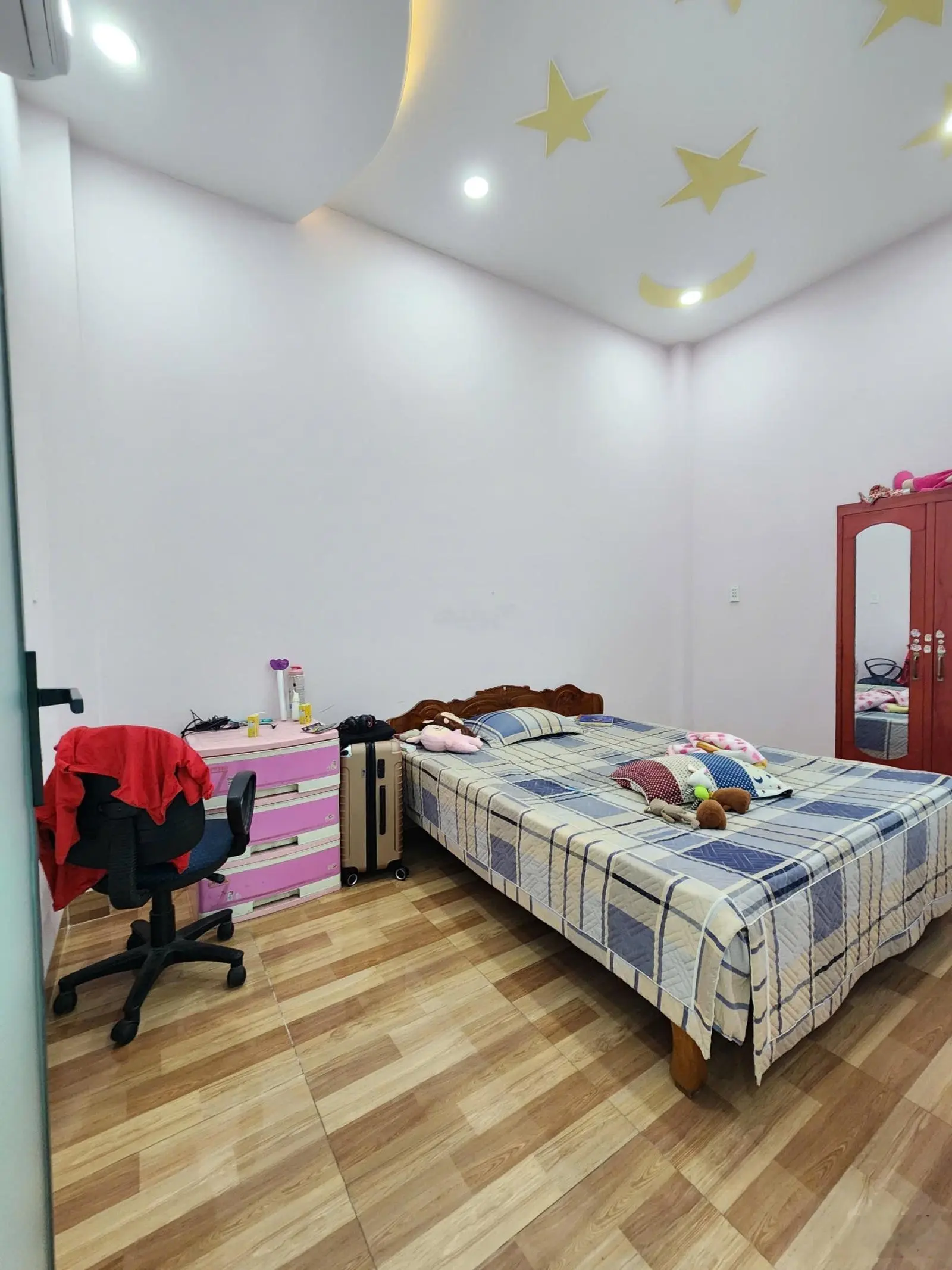 3.5 Tỷ TL nhà trệt, lầu 101.5m2 đường thông gần trường TH Lê Thị Trung