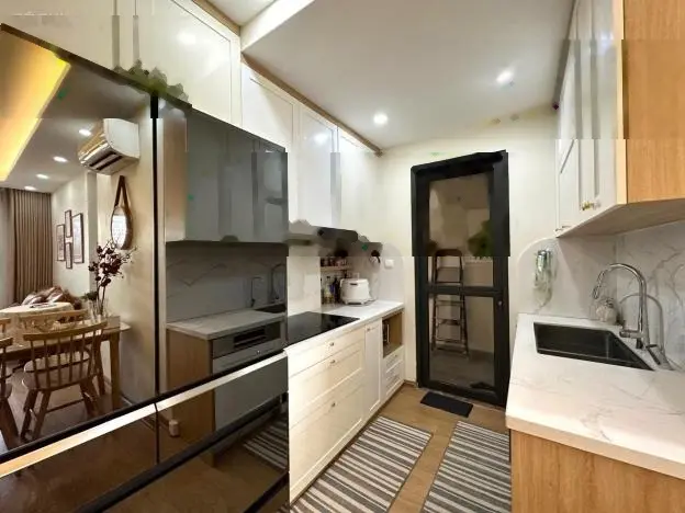 Bán 3 phòng ngủ đẹp, ban công ĐN view hồ tòa C7 Vicom - Vinhomes D'Capitale Trần Duy Hưng