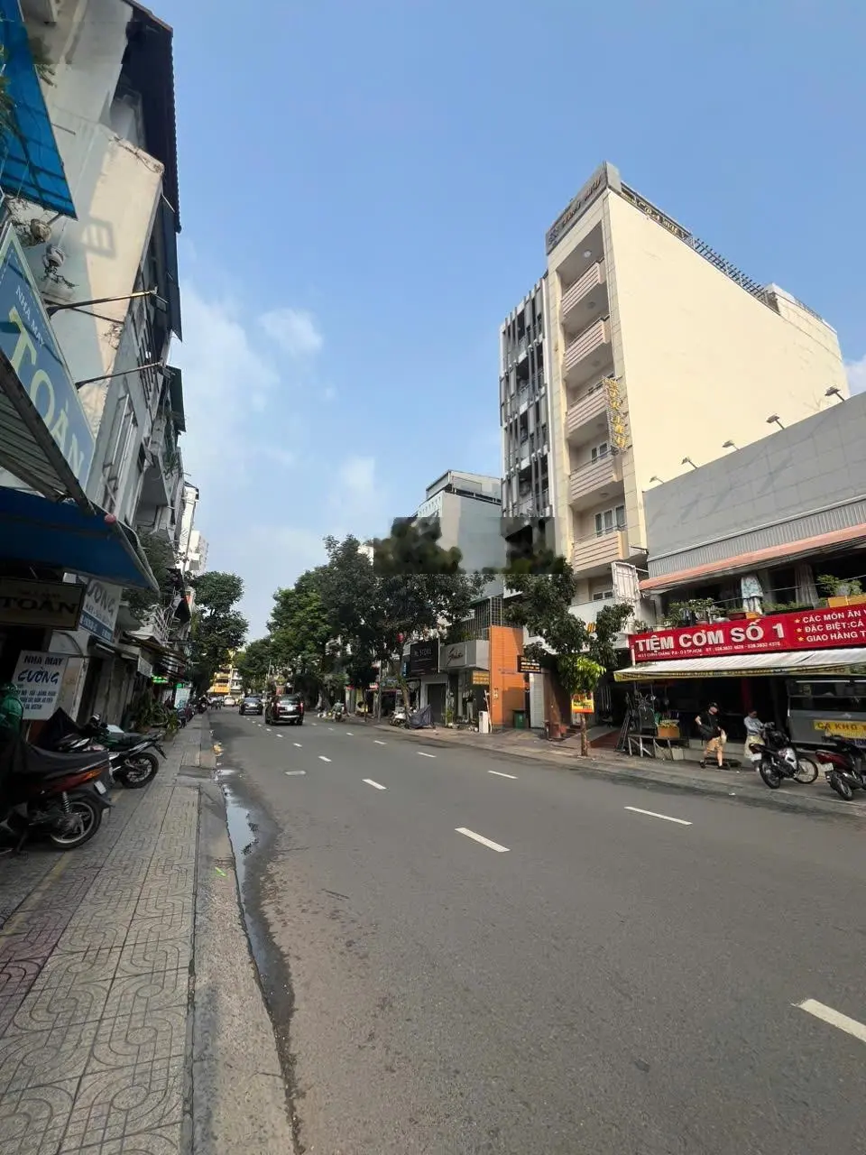 Duy nhất căn nhà MT Lý Chính Thắng, P. VTS, Quận 3: DT 8x15m, 2 tầng. HĐT 70 triệu/tháng