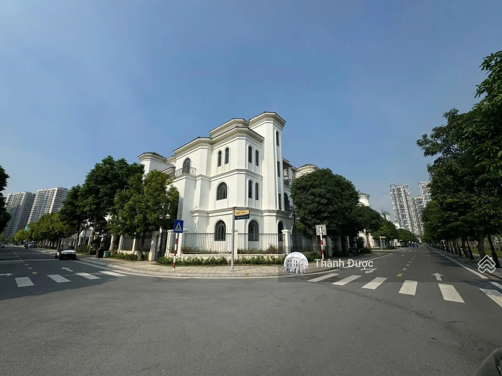 Bán biệt thự vip nhất mặt hồ ngọc trai vinhomes ocean park 1 - giá đầu tư cực tốt