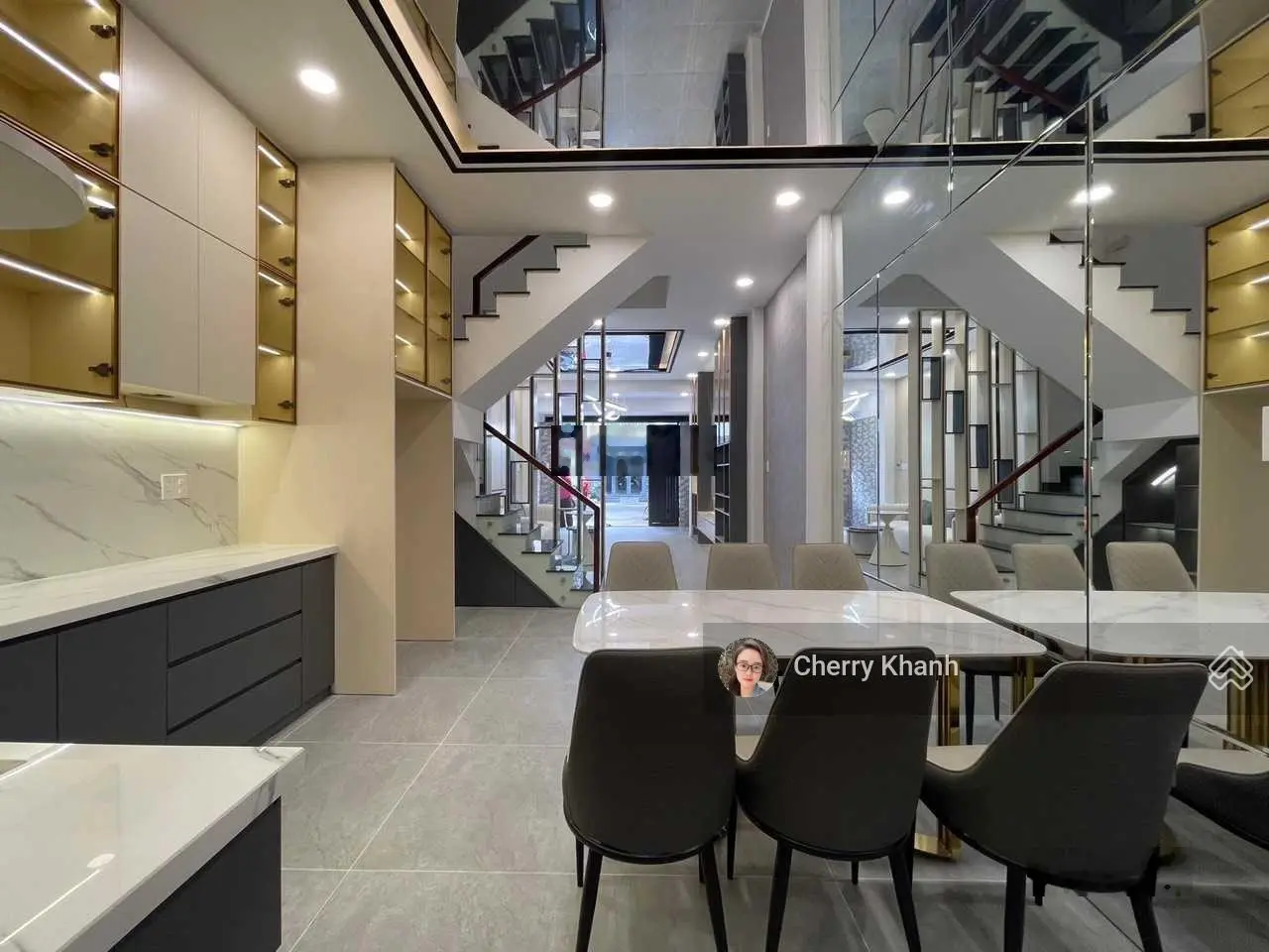 Bán nhà HXH ngay Hoàng Hoa Thám, P.13, Tân Bình 6x16m nhà đẹp vào ở ngay giá 11.5 tỷ TL, 0941 732 ***