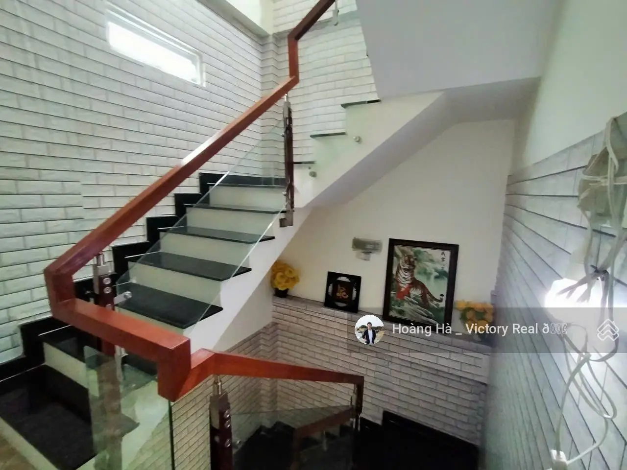 BEST Nhà sân bay 4 tầng 5PN, 5WC, (5.4 x 10.5m) - 56m2, tại Bạch Đằng, P.2, Tân Bình, 11.2 Tỷ TL.