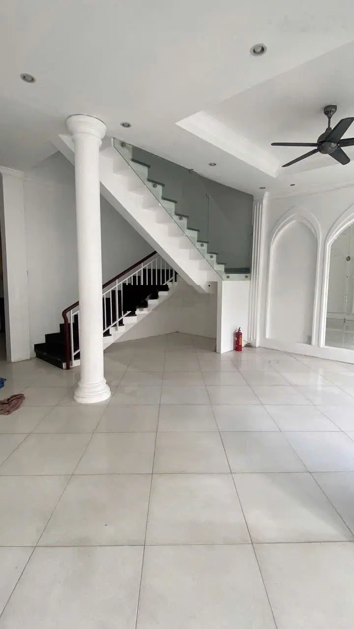 Bán nhà hxh 8m đường phan văn trị p11 bình thạnh 4 tầng 6x14m vị trí kinh doanh chỉ 11.x tỷ tl