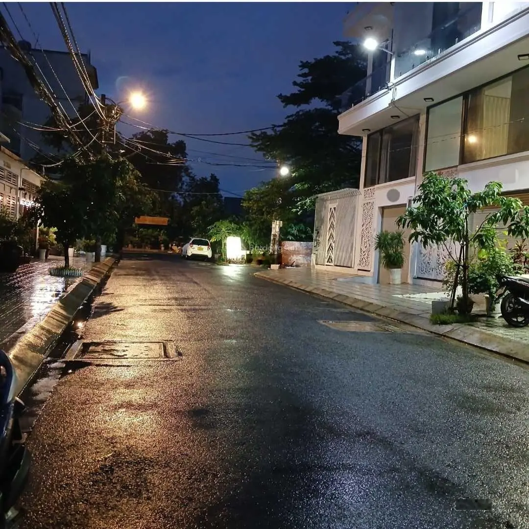 BÁN NHÀ MỚI, HUỲNH TẤN PHÁT, 60m2, HẺM XE HƠI, QUA PHÚ MỸ HƯNG 3 PHÚT, TẶNG FULL NỘI THẤT
