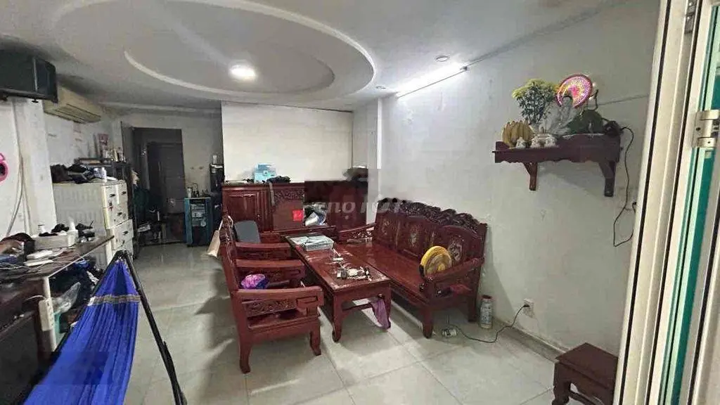 Ngộp Cần bán nhanh nhà HXH, đường Cách Mạng Tháng 8, P13 Quận 10, DT 4.2x13m, 2tầng 2PN, Gía 6.2 tỷ