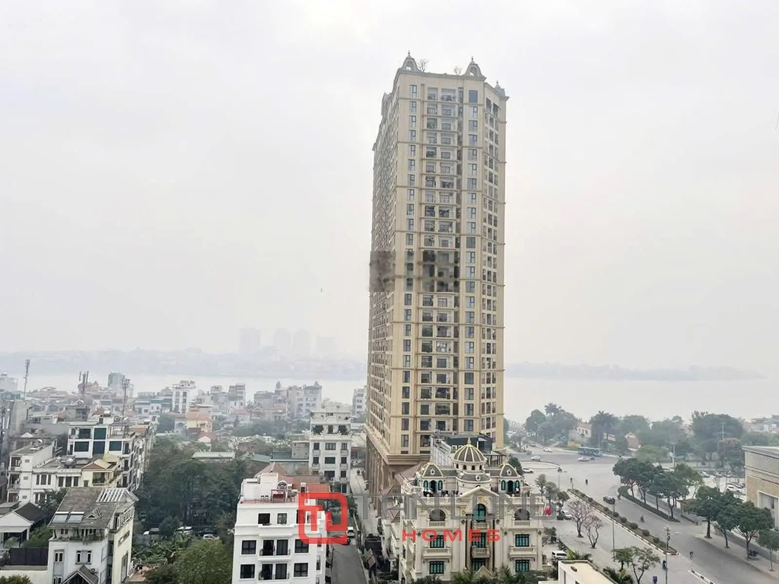 Bán nhanh căn hộ 3 ngủ El Dorado tòa E2 view hồ Tây, nội thất cao cấp hiện đai. LH: 0398 195 ***