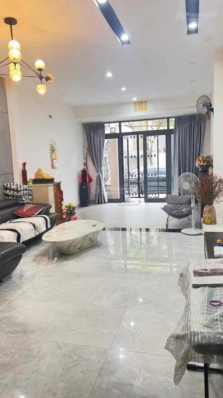 Bán nhà 4 tầng 83m2 ngang 4m5 mặt tiền đường Lê Quý Đôn, Giá chính chủ cho khách thiện chí.