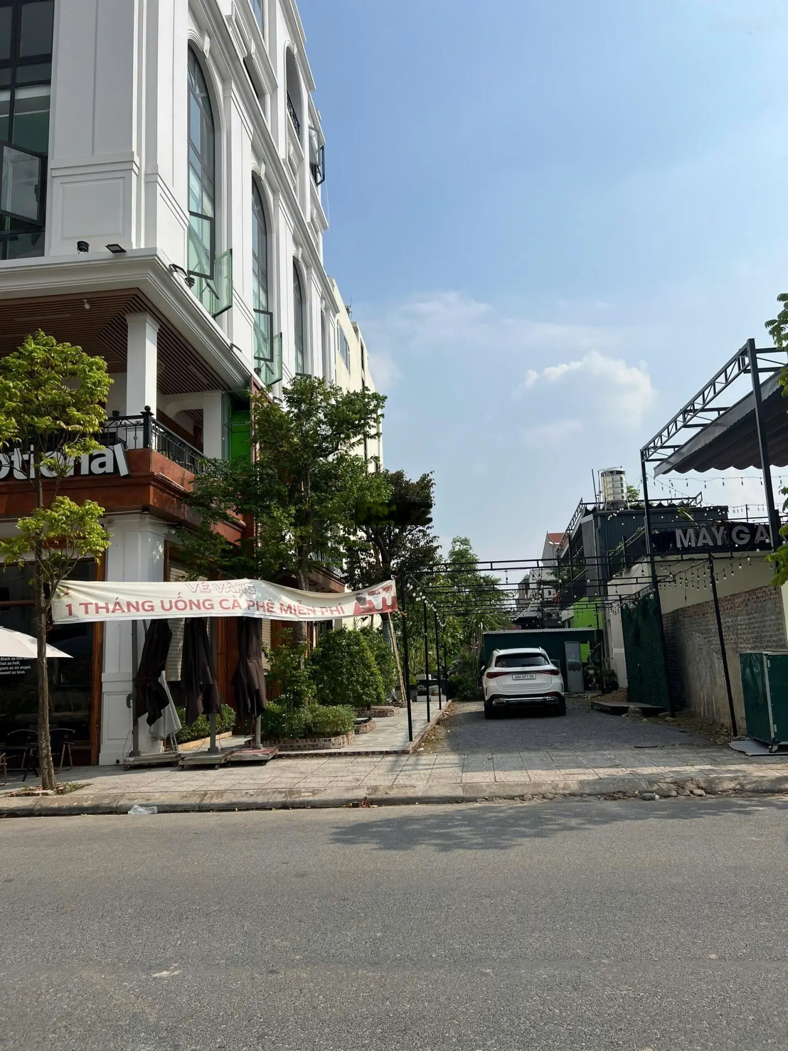 Chính chủ cần bán lô đất dịch vụ tiểu khu Nguyễn Du, cạnh Ngọc Thạch Quán. 75m đường 7m + vỉa hè