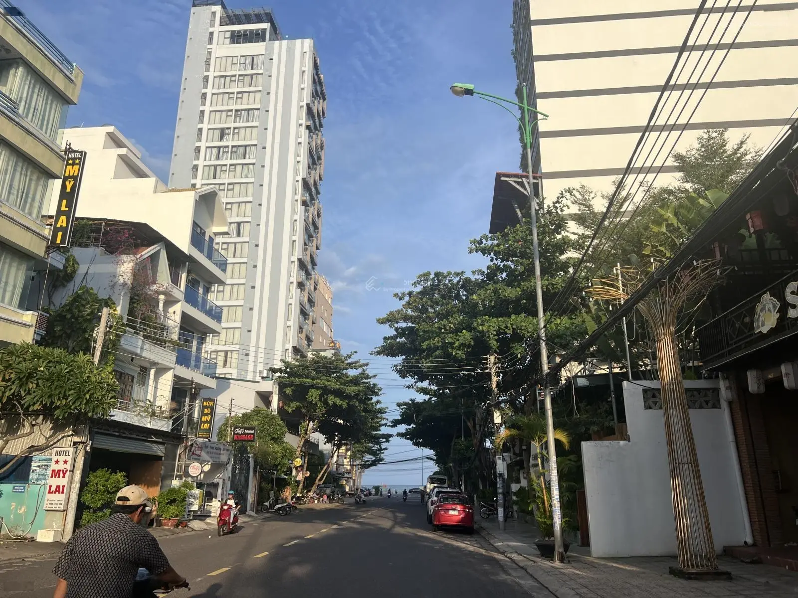 Bán đất hẻm 5m Phạm Văn Đồng, Vĩnh Hoà, Nha Trang, dt 161m2 (ngang 5,3m) hướng đông - Giá 55tr/m2