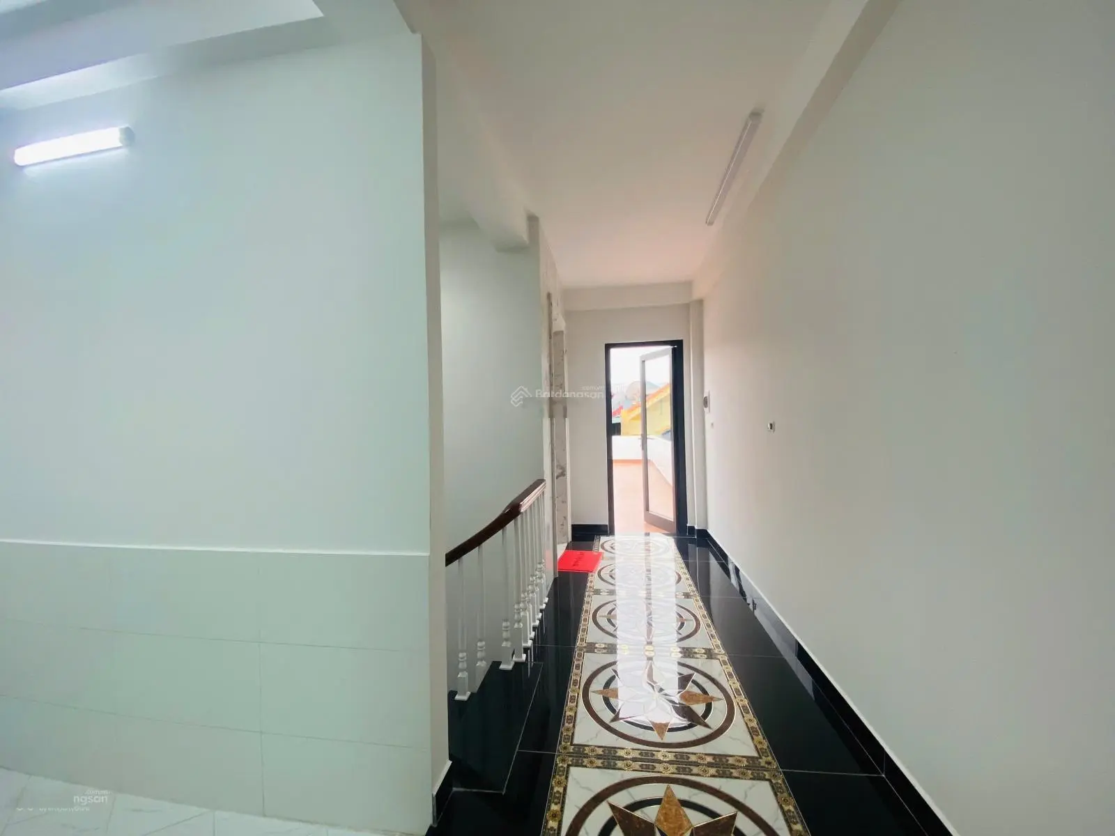 Bán nhà phố Nguyễn Khánh Toàn-Cầu Giấy diện tích 55m2x5 tầng thang máy cực đẹp, giá 12.8 tỷ