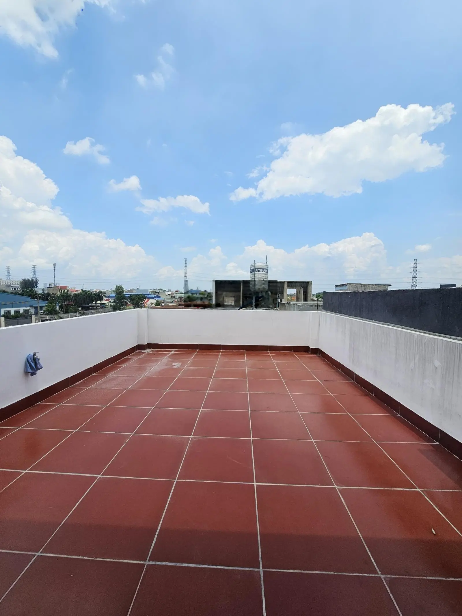 3 tỷ 950 bán nhà 2 mặt tiền 1 trệt 2 lầu KDC đẹp, P. Bình Chuẩn, TP. Thuận An