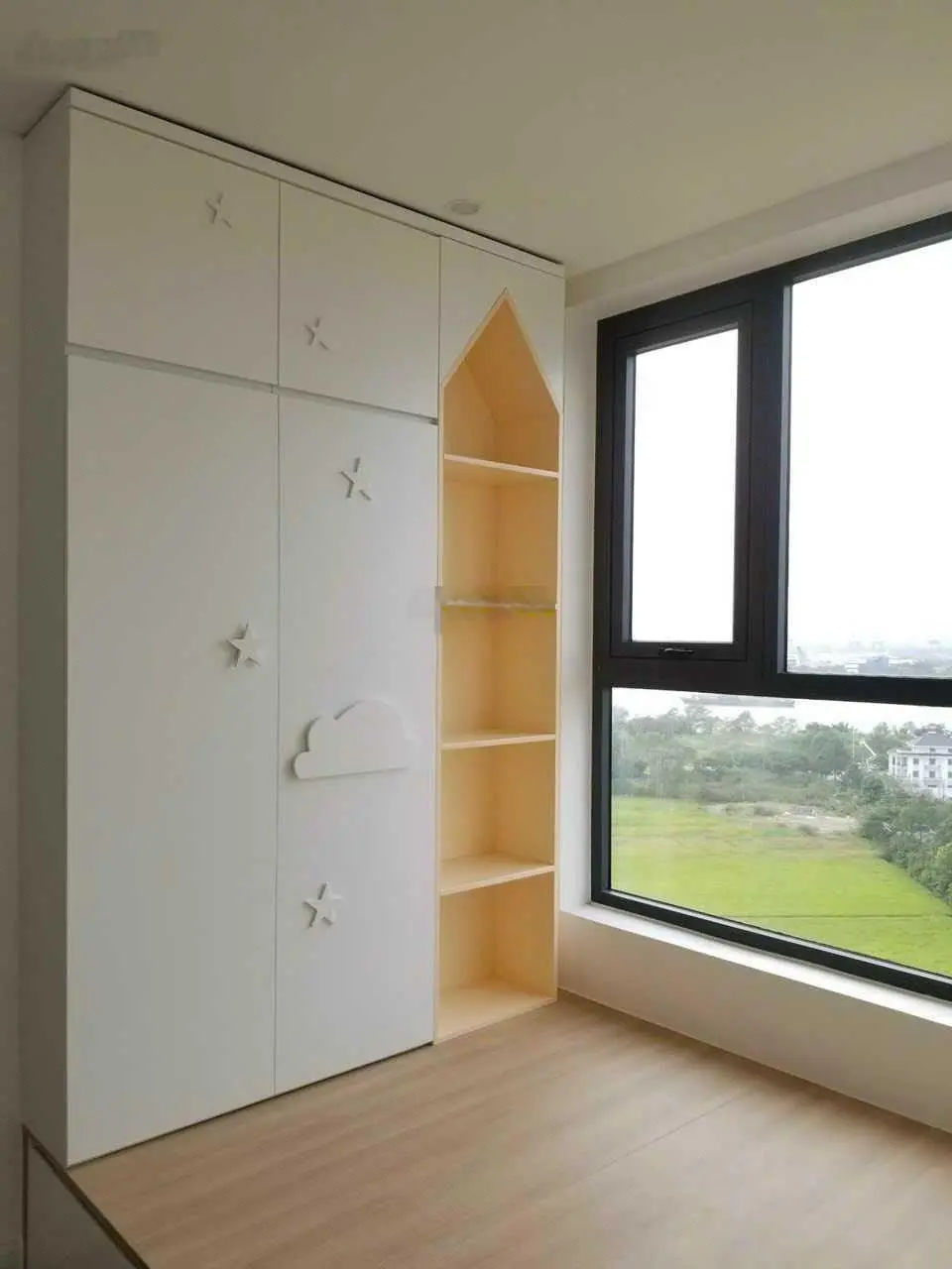 Siêu hot, 2PN - 80m2 đã có sổ hồng, view sông SG quận 1 và LM81 giá chỉ 4.6 tỷ, 0782 543 *** Phú