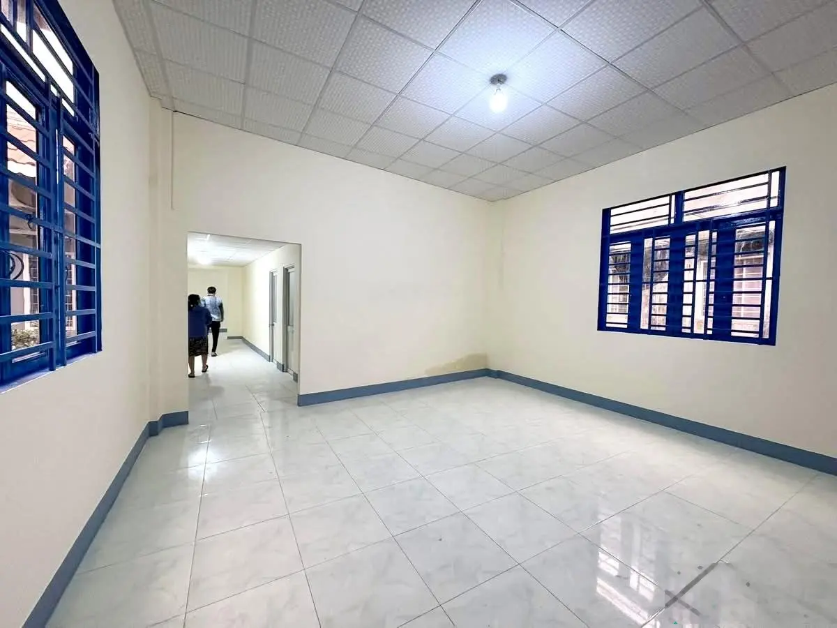 Nhà cấp 4 (sát Bình Chánh) - Cách QL1A chỉ 8 - 900m - Khu đông dân, không quy hoạch