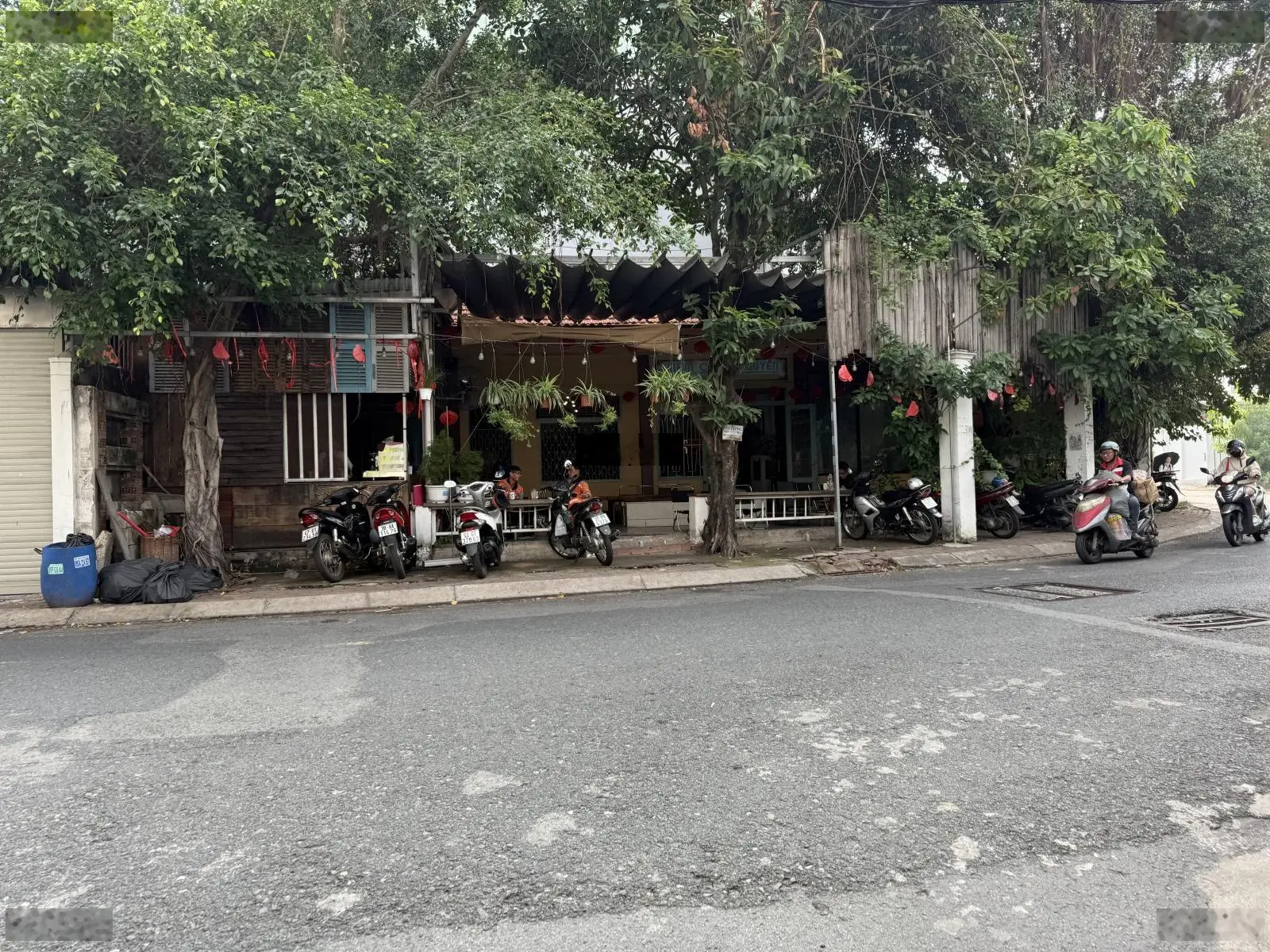 Thu nhập khủng 90tr/th, 3 tầng + sân thượng, 21 CHDV, 215m2, ngang 8m, ngay ĐH Ngân Hàng, Giá Tốt