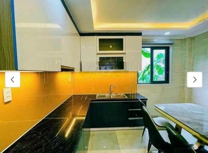 Siêu phẩm nhà Nguyễn Tri Phương P5 Q10. DT 90m2 giá 3tỷ85 gần trường ĐH Kinh Tế. Đang cho thuê 28tr