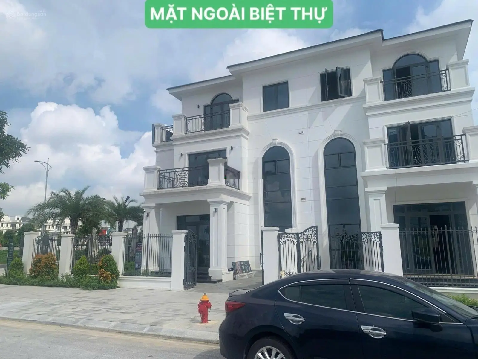 Bán biệt thự hướng Đông Nam duy nhất, diện tích 212.6m2, 3 tầng 367m2 sàn gần Sông Mã, đường 28m