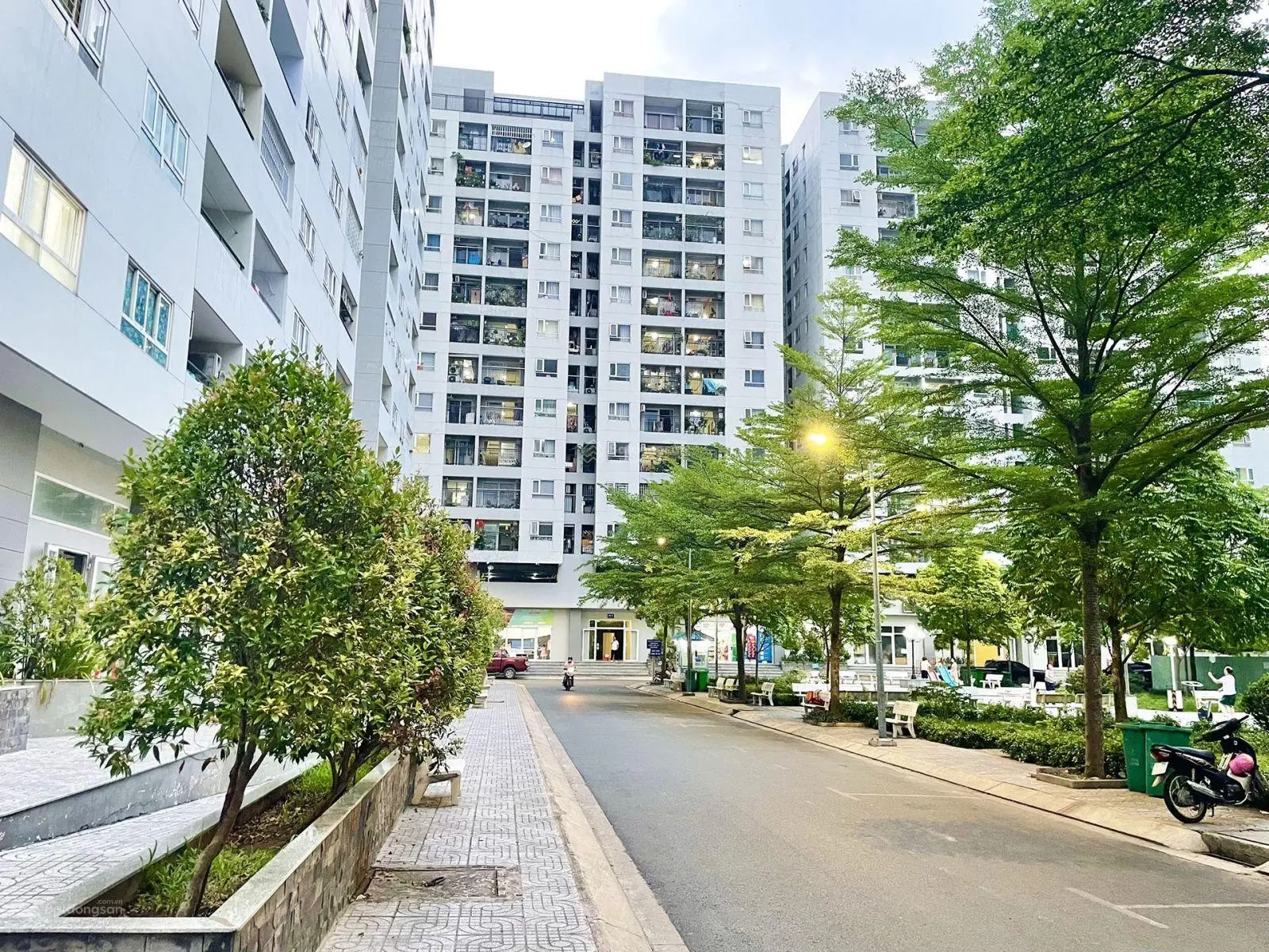 Thiện chí bán căn hộ Hiệp Thành City, 70 m2, 2PN 2WC, có sổ, tặng kèm nội thất. LH: 0769 692 ***