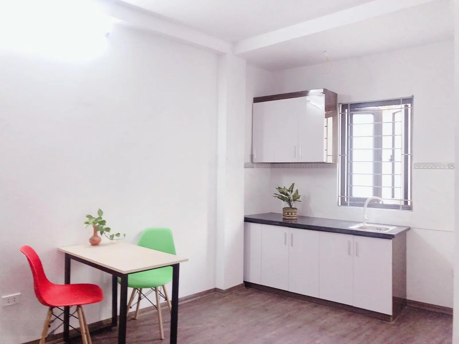 Hàng hiếm bán, kinh doanh, 2 thoáng, gần phố Mỹ Đình, ngõ rộng 62m2, 7 tầng thang máy giá 13.6 tỷ