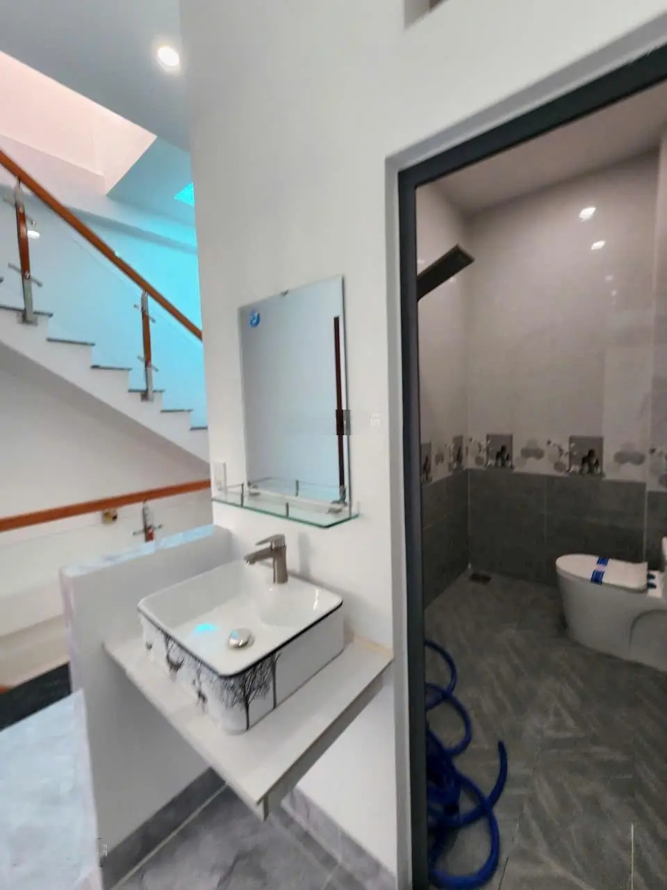 3ty6 nhà mới, DT 4,7x14 (64,5m2) 1 trệt 2 lầu 4PN gần vòng xoay An Phú