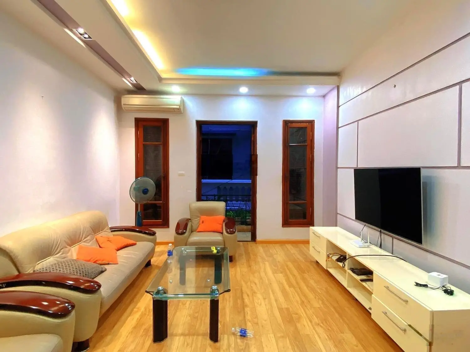 Hiếm TT Đống Đa Phân Lô Oto đỗ cửa KDVP - Nhà đẹp dân xây ô chờ thang máy 70M, Mt5M Giá: 18,5 Tỷ
