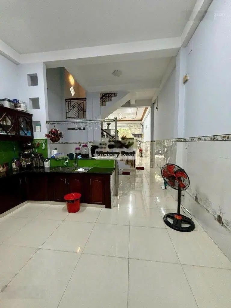 Cần bán gấp nhà 4 tầng đường Nguyễn Bặc - ngay chợ Phạm Văn Hai, P.3, Tân Bình. DT 4x8m giá 5,5 tỷ
