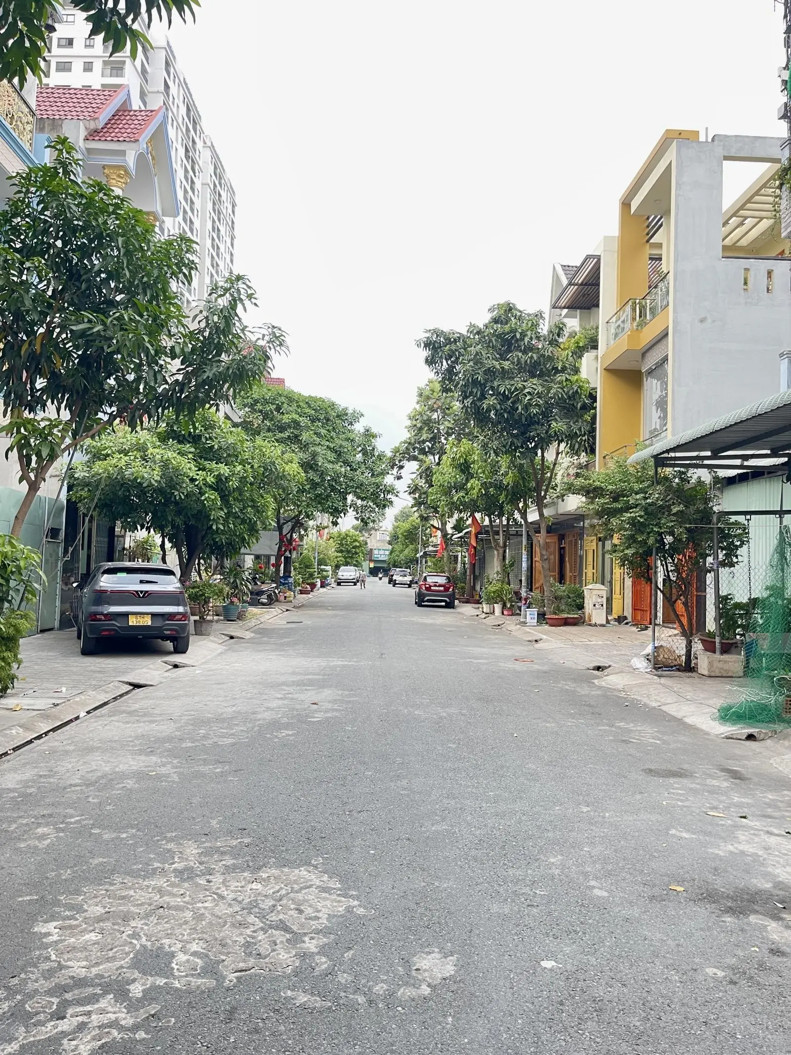 Bán Gấp Nhà KDC Lê Phong 550 2 Lầu 1 Trệt, Gara 7 Chỗ, Đường 8m, View Đẹp Giá Tốt 4.555 Tỷ!