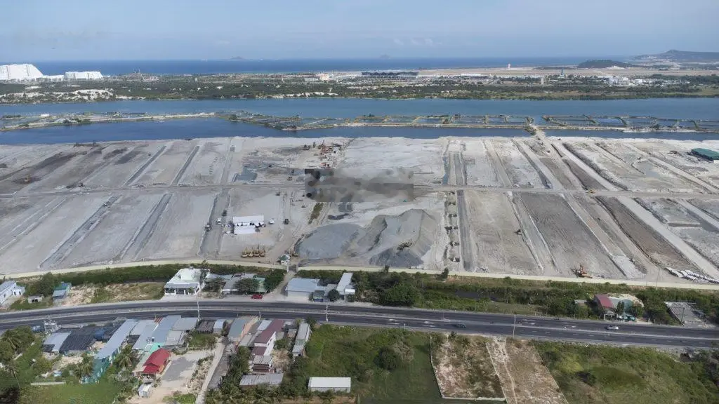 Chính chủ bán nhà 75m2, 2 tầng 1 tum, đối diện sân bay Cam Ranh, Cam Nghĩa. Liên hệ 0989334566
