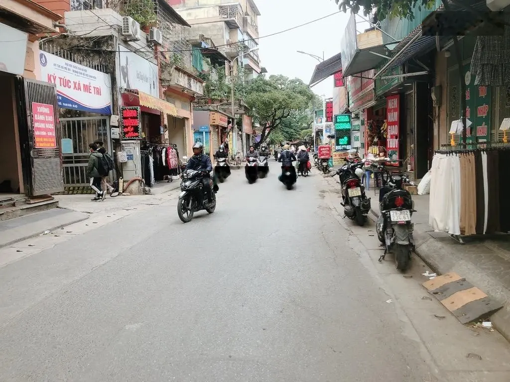 Bán nhà mặt phố Nguyễn quý đức 85m2- mặt tiền 5m-4 tầng- lô góc- 26 tỷ 500
