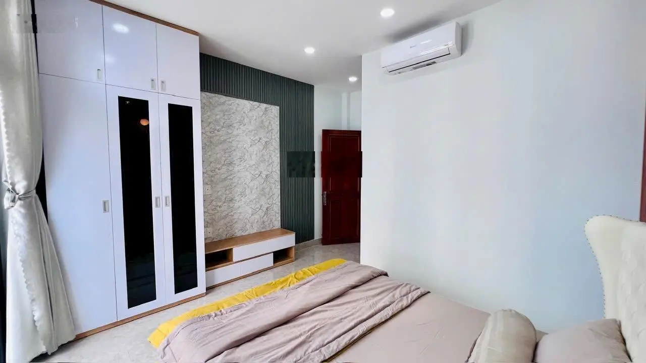 Tôi cần bán gấp căn nhà Nghĩa Phát, Tân Bình giá 3tỷ3/46,5m2. Đủ nội thất, Sổ hoàn công 1trệt2lầu