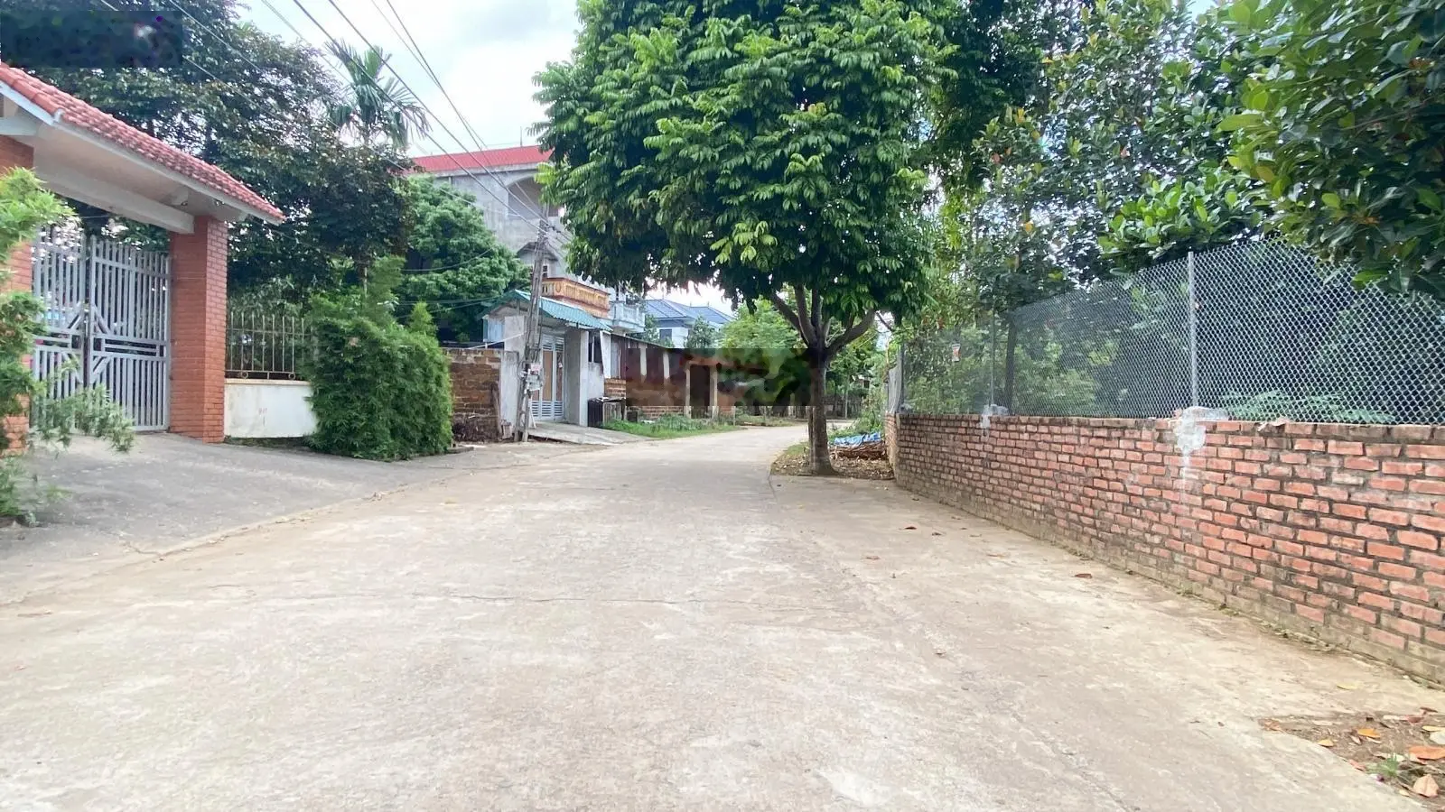 300M Phúc Tiến - Trục chính giá rẻ bất chấp, Đường 3 ô tô tránh