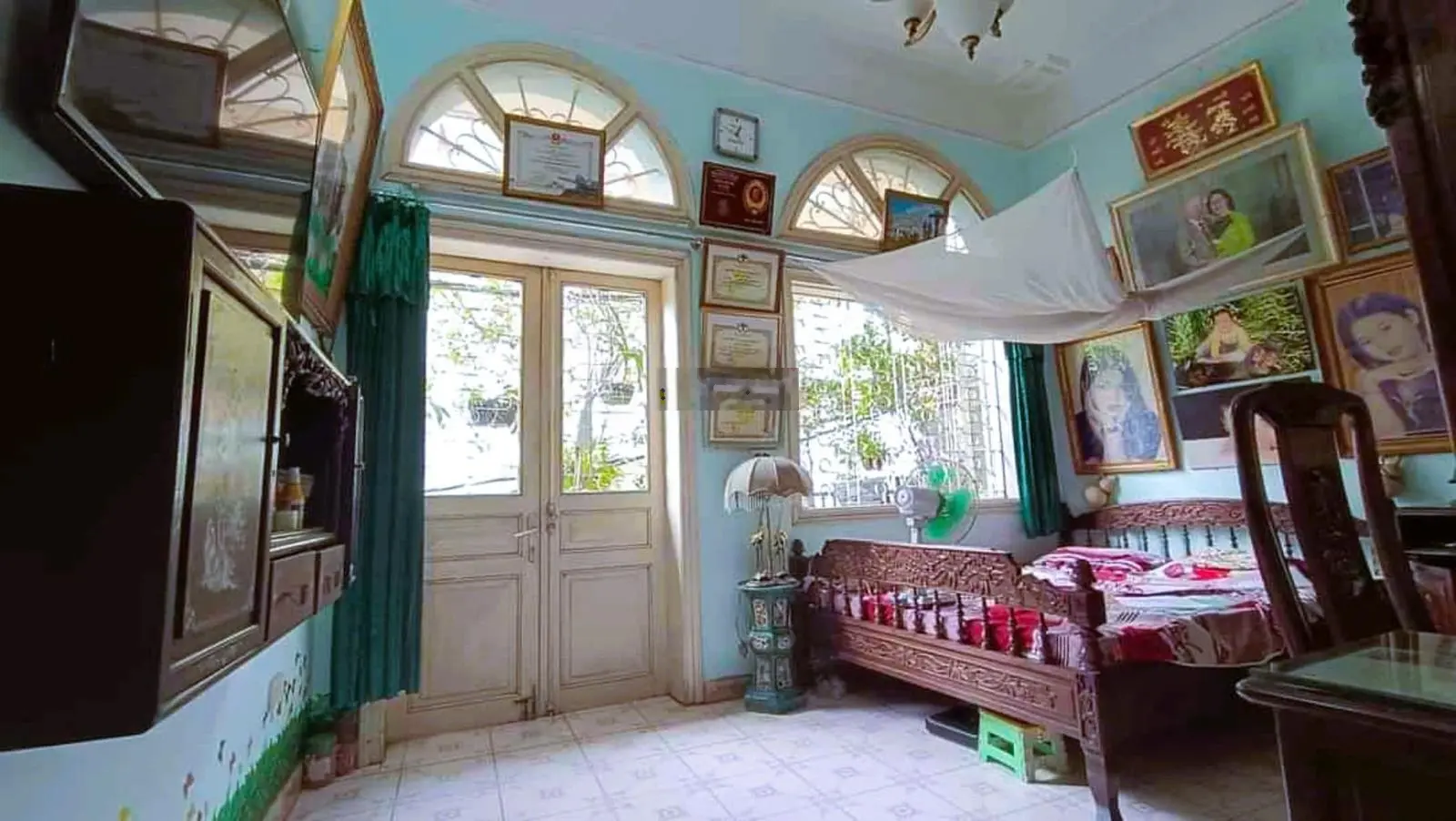 8.99 tỷ - ô tô - kinh doanh lô góc - đối diện cổng trường học - Đại La