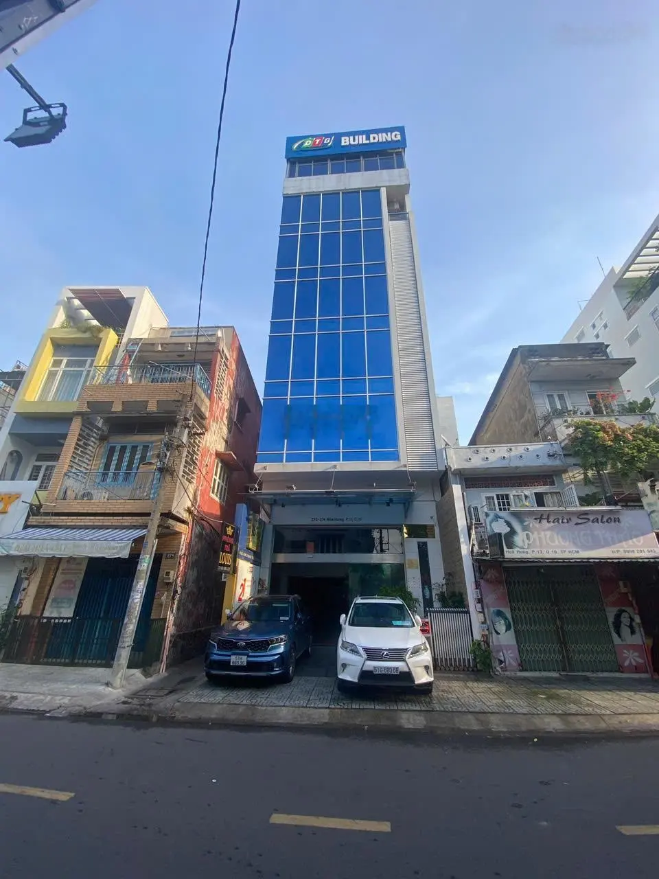 Hiếm - bán tòa nhà Bạch Đằng P15 Bình Thạnh ngang 10m hầm 8 tầng HĐT: 2tỷ3/năm, giá chỉ: 41 tỷ