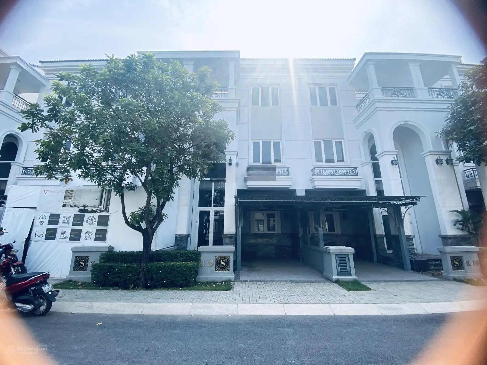 Cần bán nhanh biệt thự Sol Villas Quận 2, 120m2 chỉ 11,5 tỷ đã có sổ hồng, view nội khu 0908 137 ***