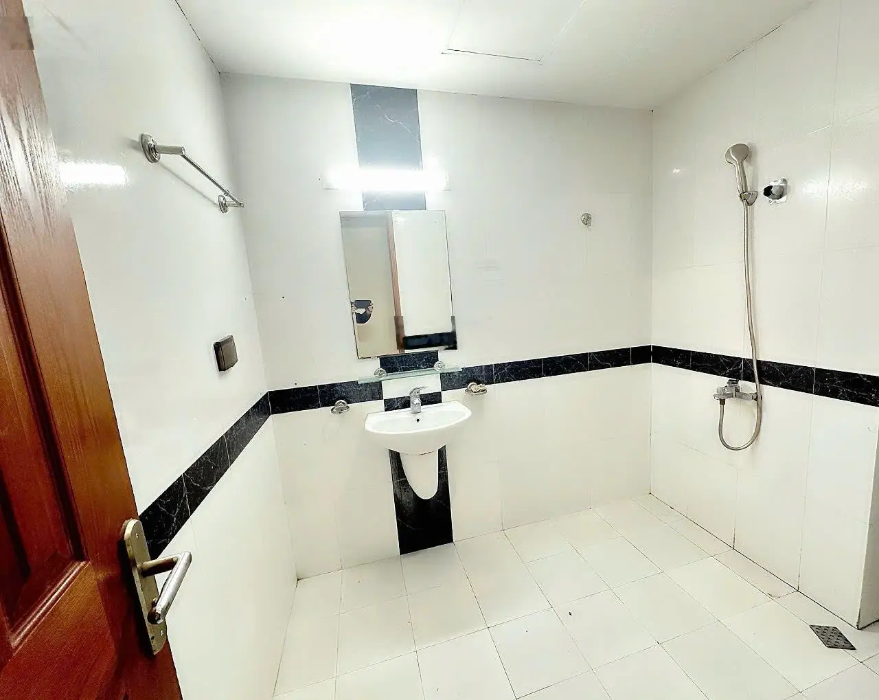 Dự án Sakura Tower 47 Vũ Trọng Phụng bán căn hộ 2PN diện tích 77m2 tặng full nội thất