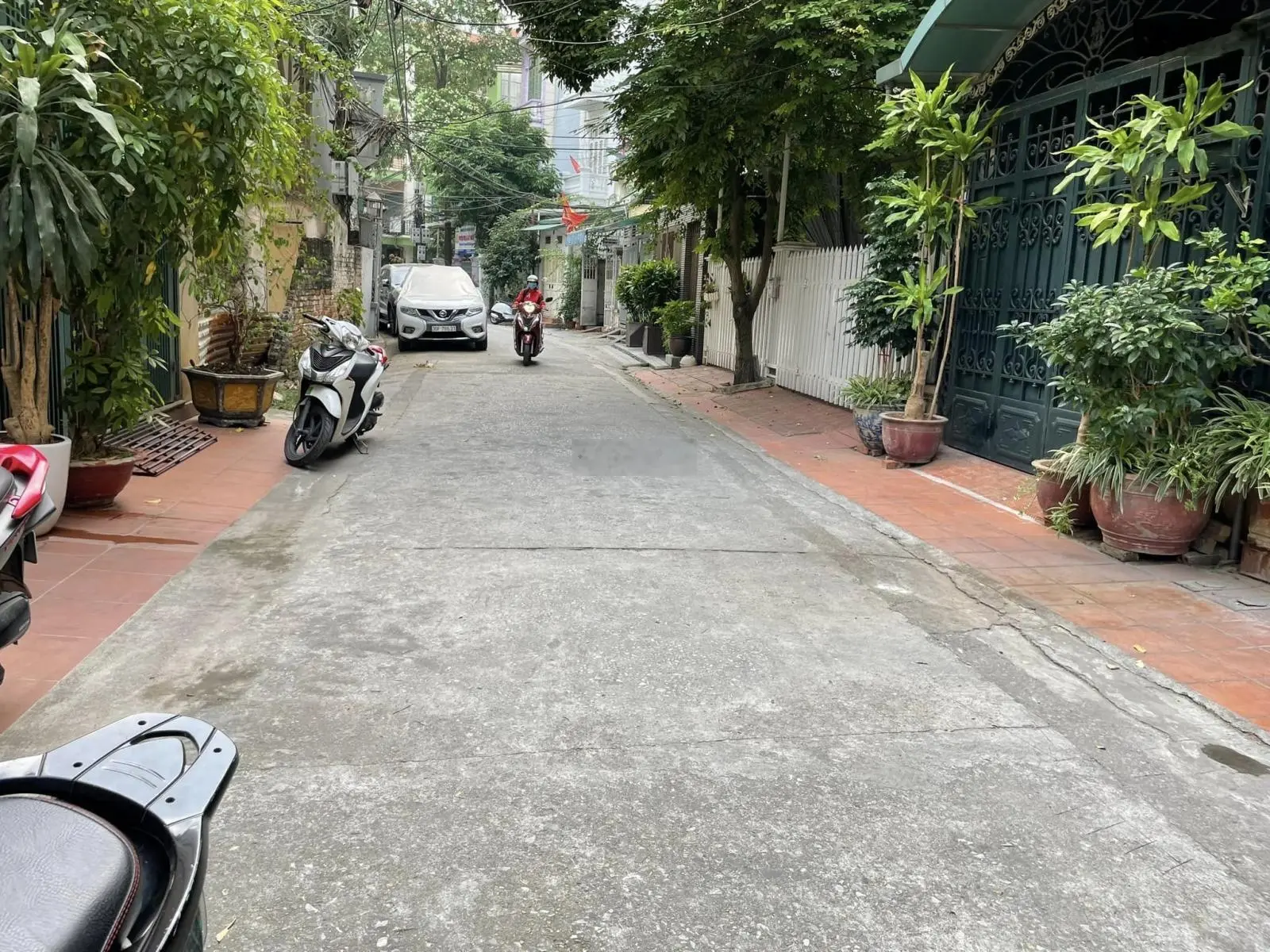 Bán nhà Trần Tử Bình, Nguyễn Phong Sắc Cầu Giấy, 72m2 nhỉnh 19 tỷ 24 chỗ ngủ trước cửa, mặt tiền 6m