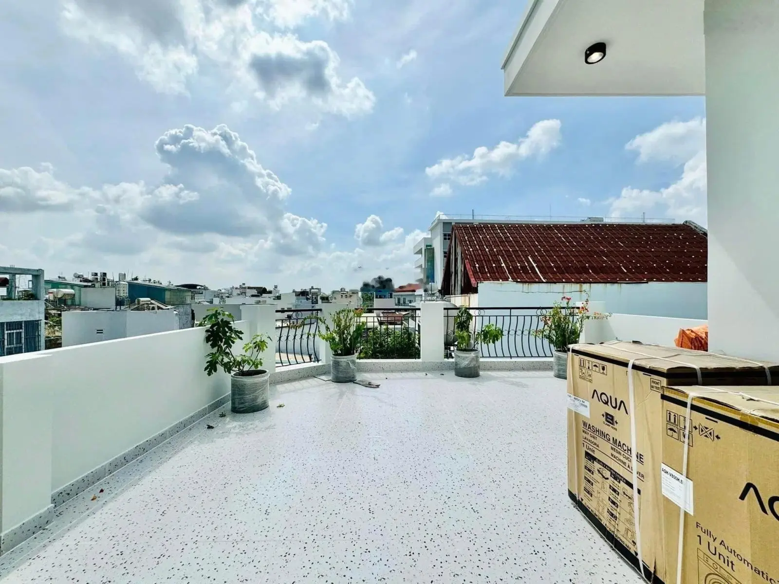 Hiếm! Nhà mặt đường Nghĩa Thục - P5 - Q5.Giá 5Tỷ300/68,6m2 cho thuê 28 triệu. Gần chợ Hoà Bình