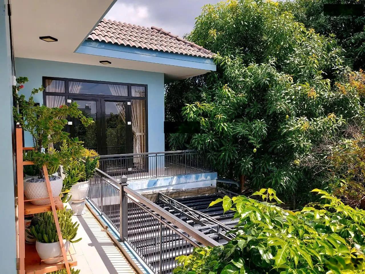 Giảm sâu 1.5 tỷ nhà 2 mặt tiền Văn Tiến Dũng Và Nguyễn Kim, DT 201m2 ngang 10m mới kinh doanh tốt